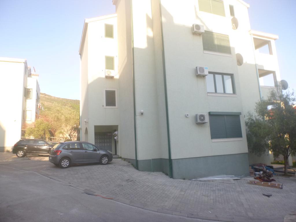 Apartman Ozi Petrovac na moru Exterior foto